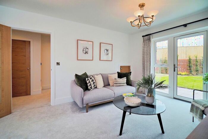 3 Bedroom Semi-Detached House For Sale In Whitsbury Road, Fordingbridge, SP6