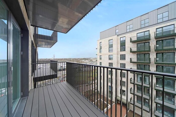 1 Bedroom Flat To Rent In Greenleaf Walk, London, UB1