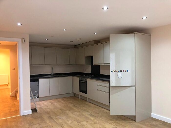 2 Bedroom Flat To Rent In Marvels Lane, Grove Park, London, SE12