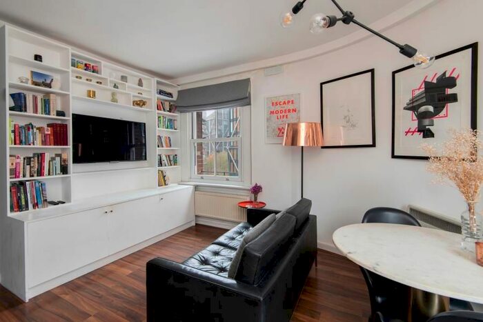1 Bedroom Flat To Rent In Holmwood Buildings, Southwark Street, SE1