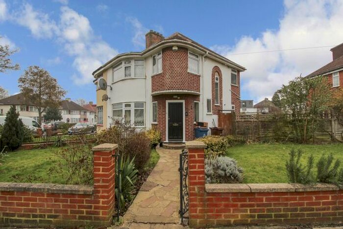 3 Bedroom Semi-Detached House To Rent In Hermitage Way, Stanmore HA7