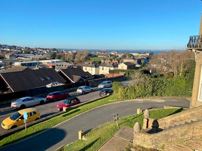 1 Bedroom Flat To Rent In West Hill Road, Ryde, PO33