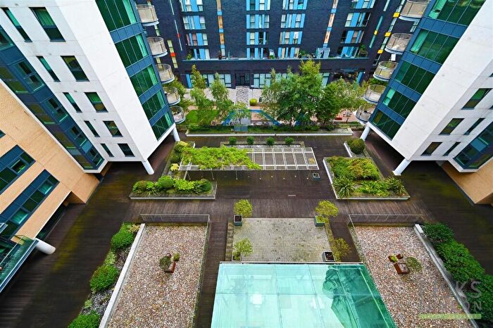 1 Bedroom Flat For Sale In Millharbour, London, E14