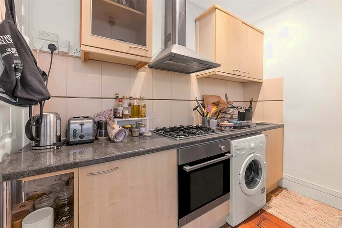1 Bedroom Flat To Rent In Lambert Road, London, SW2