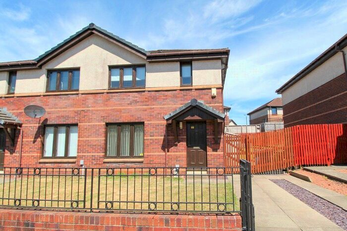 3 Bedroom Semi-Detached House To Rent In Waulkmill Avenue, Barrhead, East Renfrewshire, G78