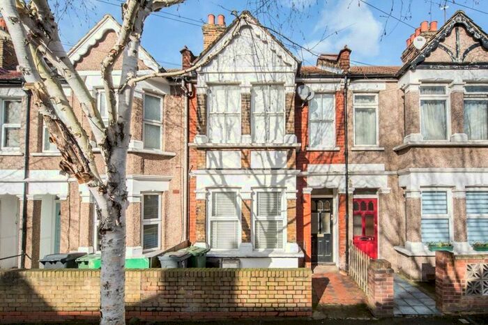 1 Bedroom Flat To Rent In Waverley Road, Walthamstow, London, E17
