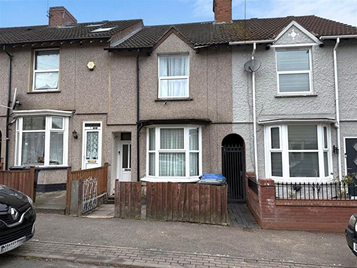 3 Bedroom Terraced House For Sale In Poplar Grove, Rugby, CV21