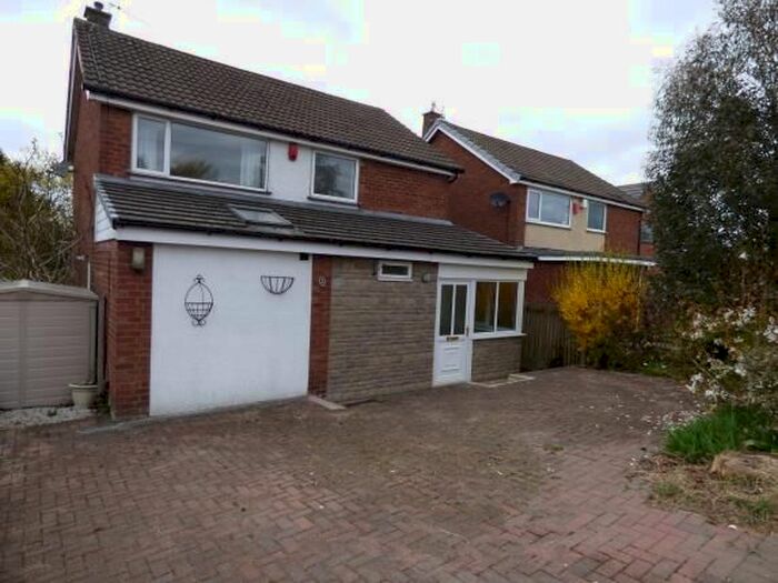 4 Bedroom Detached House For Sale In Fairfield Drive, Reedley, Burnley