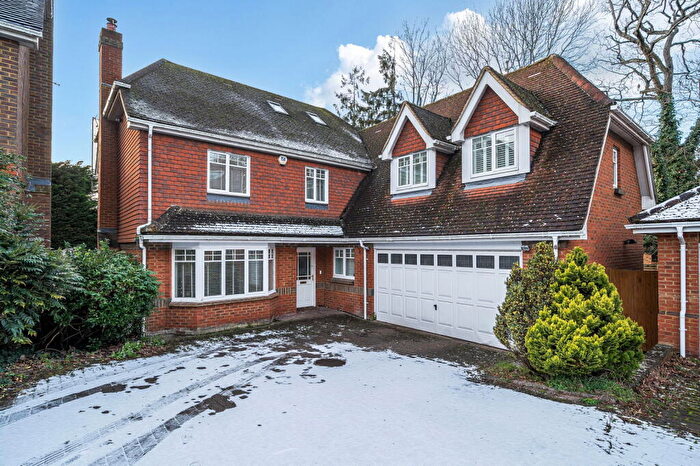 5 Bedroom Detached House For Sale In Morris Rise, Chineham. Basingstoke, RG24