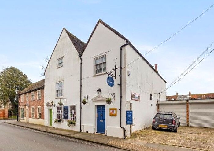 2 Bedroom Flat For Sale In Flat, Guildhall Street, Chichester, West Sussex, PO19