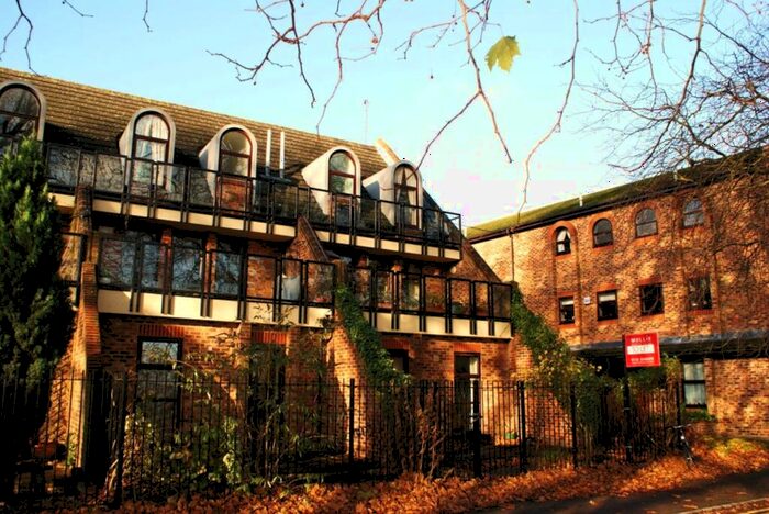 1 Bedroom Apartment To Rent In Kingfisher Place, Reading, RG1