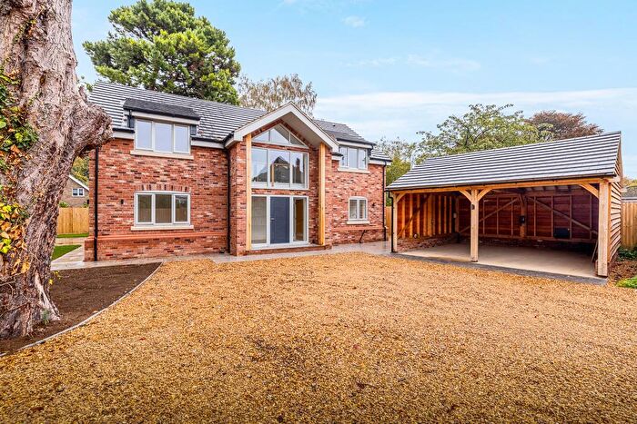 4 Bedroom Detached House For Sale In Hawthorn Bank, Spalding, PE11