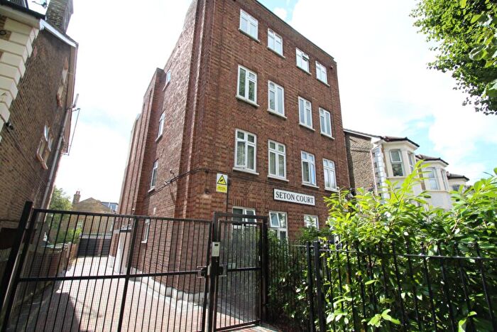 2 Bedroom Flat To Rent In Seton Court, Fairlop Road, London, Greater London, E11