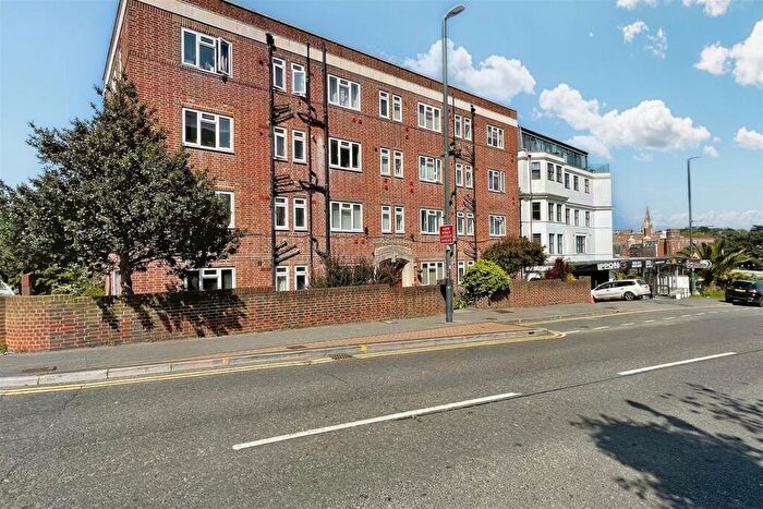 Flat For Sale In Bournemouth, BH2