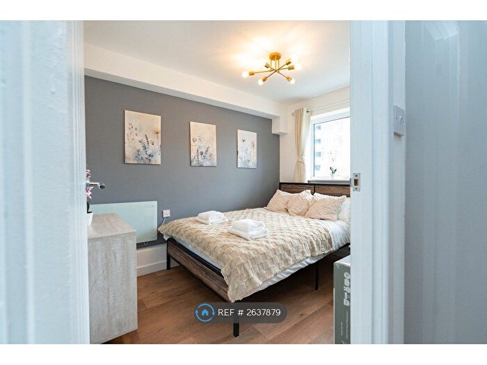 3 Bedroom Flat To Rent In Nicholas Court, Hayling Island, PO11