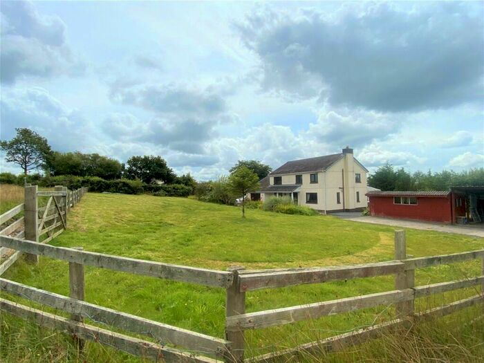 4 Bedroom Detached House For Sale In Heol Ddu, Ammanford, Carmarthenshire, SA18