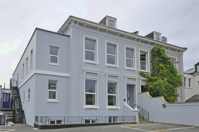 2 Bedroom Flat To Rent In Hales Road, Cheltenham GL52