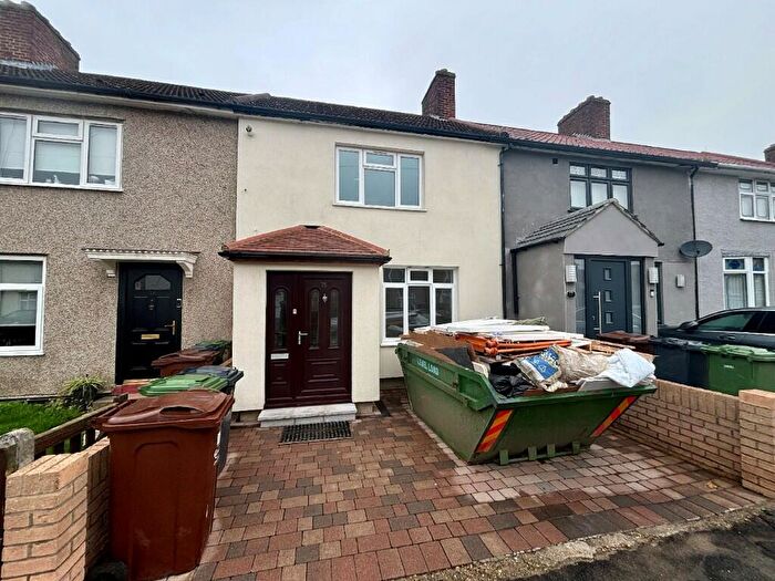 3 Bedroom Terraced House To Rent In Monmouth Road, Dagenham, London, RM9