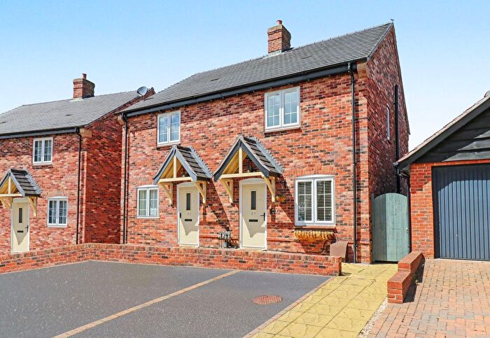 2 Bedroom Semi-Detached House For Sale In Clementine Way, Fair Oak, SO50