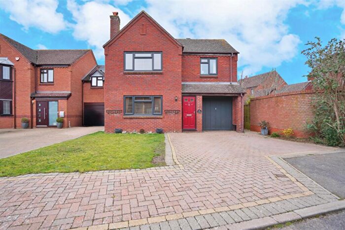 3 Bedroom Detached House For Sale In Merestone Close, Southam, CV47