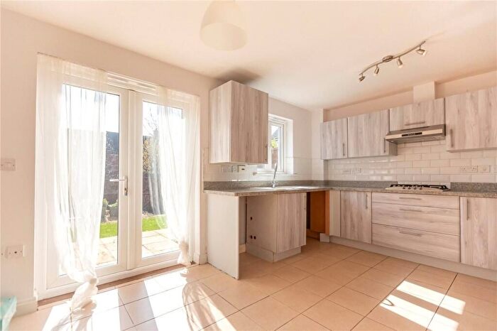 5 Bedroom Semi-Detached House To Rent In Trubshaw Close, Bristol, BS7