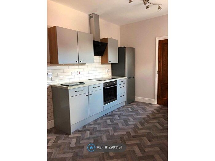 2 Bedroom Flat To Rent In Conway Road, Colwyn Bay, LL29