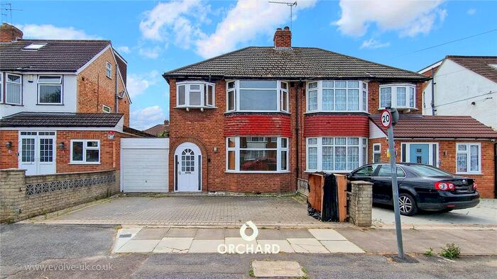 3 Bedroom Semi-Detached House To Rent In Ryefield Avenue, Hillingdon, UB10