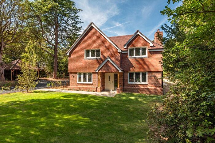 5 Bedroom Detached House For Sale In Bechwood Close, Tadworth, Surrey, KT20