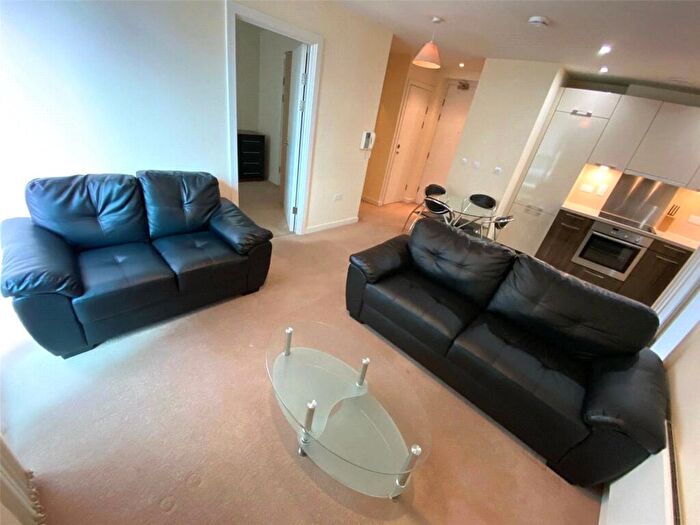 2 Bedroom Apartment To Rent In Spectrum - Block, Salford, Manchester City Centre, Greater Manchester, M3