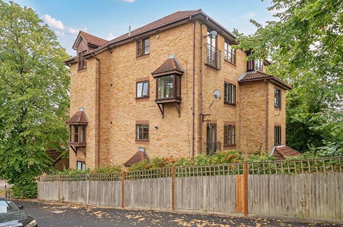 1 Bedroom Flat For Sale In Maria Ct, Cypress Road, South Norwood, SE25