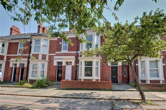 2 Bedroom Flat To Rent In Helmsley Road, Sandyford, Newcastle Upon Tyne, NE2