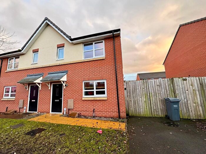 3 Bedroom Semi Detached House To Rent In Woodpecker Road, Manchester, M21