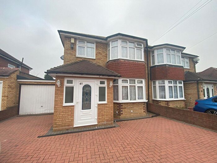 3 Bedroom Property To Rent In Amanda Court, Langley, Slough, SL3