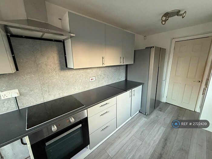 2 Bedroom Terraced House To Rent In Victoria Road, Edlington, Doncaster, DN12