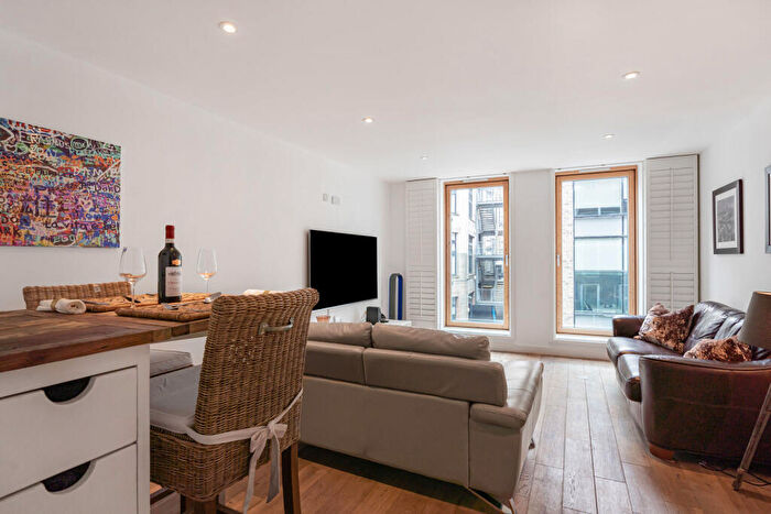 1 Bedroom Apartment For Sale In Peerless Street, London, EC1V