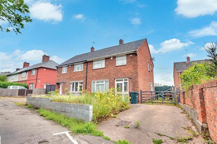 3 Bedroom Semi-Detached House To Rent In Allens Walk, Arnold, Nottingham, NG5