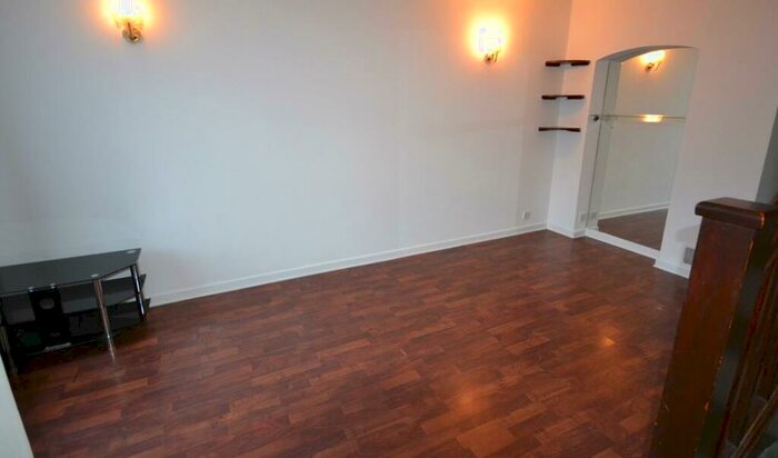 2 Bedroom House To Rent In Langton Road, London, NW2