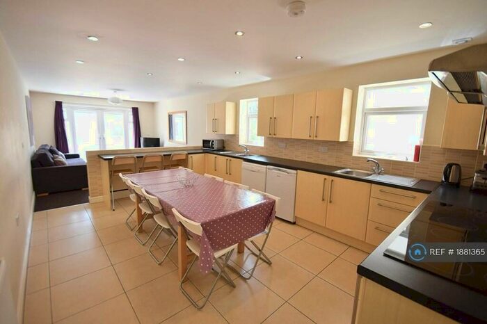 9 Bedroom Terraced House To Rent In Woodville Road, Cardiff, CF24