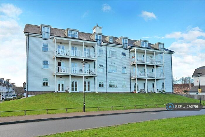 1 Bedroom Flat To Rent In Priors Barn House, Worcester Park, KT4