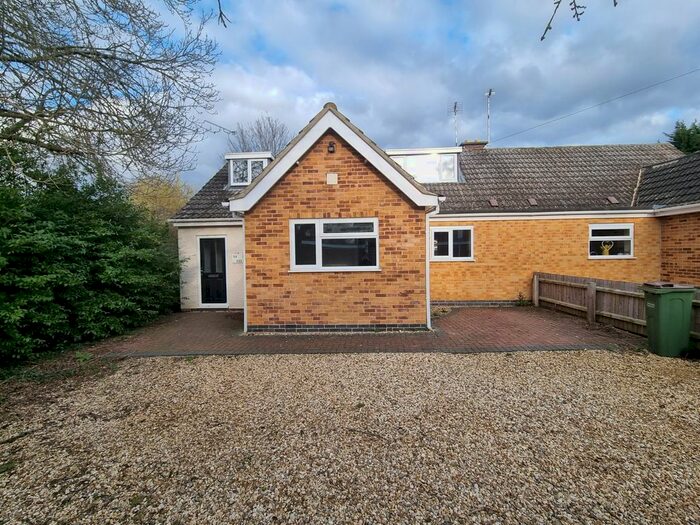 2 Bedroom Flat To Rent In Prince Drive, Oadby, LE2