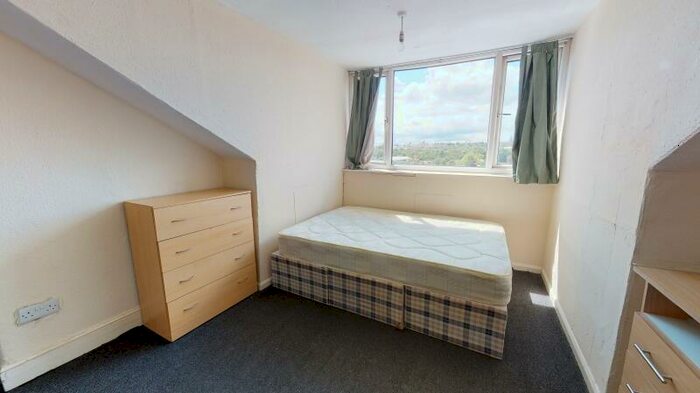 4 Bedroom Terraced House To Rent In Burley Lodge Road, Hyde Park, Leeds, LS6