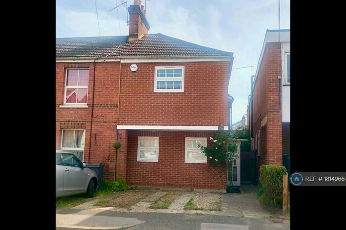 2 Bedroom Terraced House To Rent In Cordwallis Road, Maidenhead, SL6