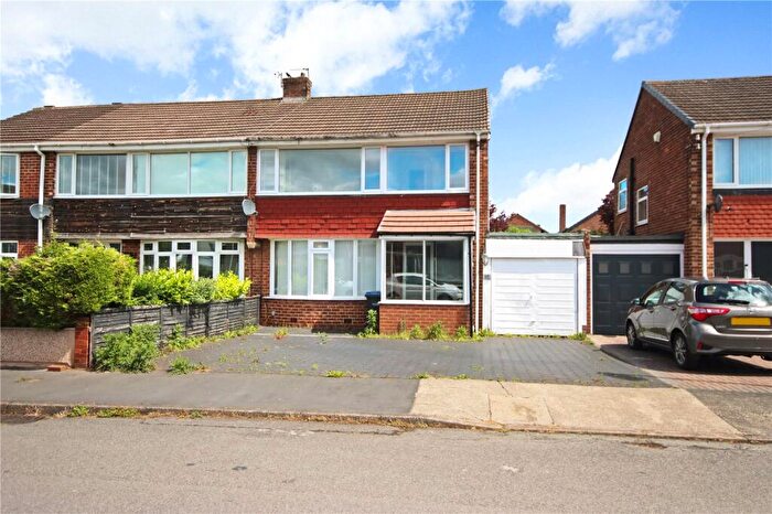 3 Bedroom Semi-Detached House For Sale In Grinstead Way, Durham, Durham, DH1