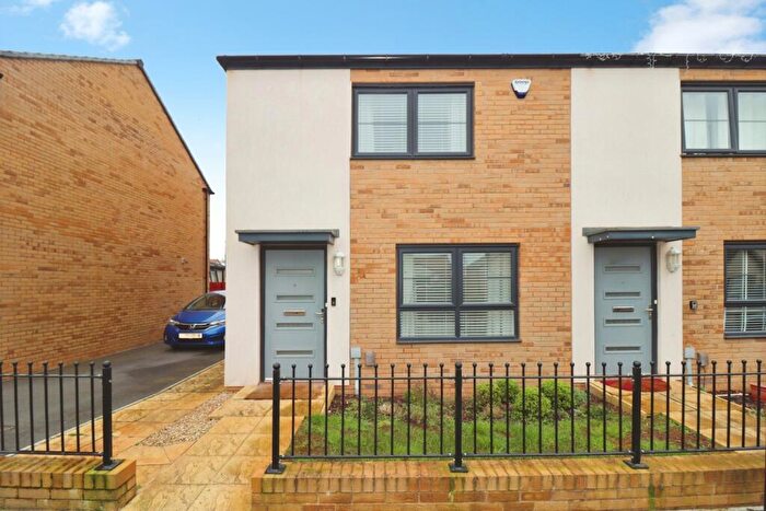 3 Bedroom Semi Detached House For Sale In Clark Drive, Yate, Bristol, BS37