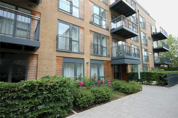 2 Bedroom Apartment To Rent In Keynes House, Kingsley Walk, Cambridge, CB5
