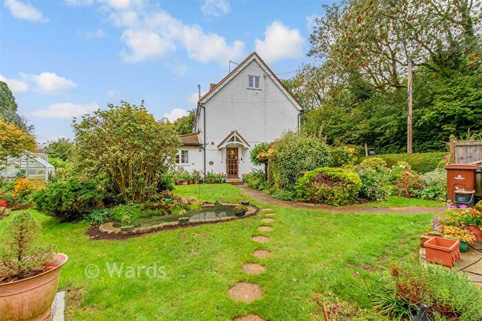 5 Bedroom Semi-Detached House For Sale In Priestwood Road, Meopham, Gravesend, Kent, DA13