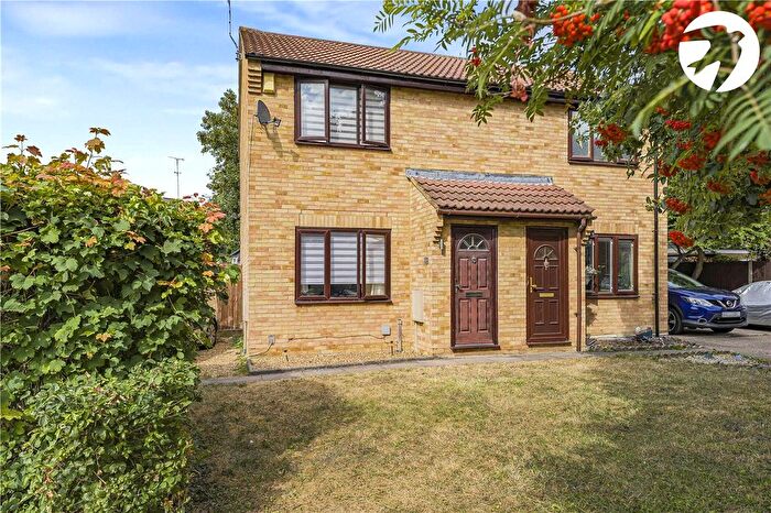 2 Bedroom Semi Detached House For Sale In Evans Close, Greenhithe, Kent, DA9