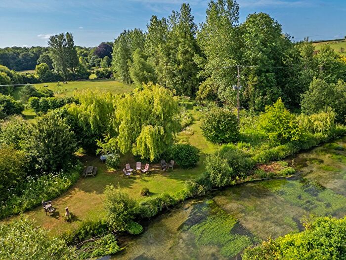 4 Bedroom Barn Conversion For Sale In Hawthorne Barn, Whitchurch, RG28