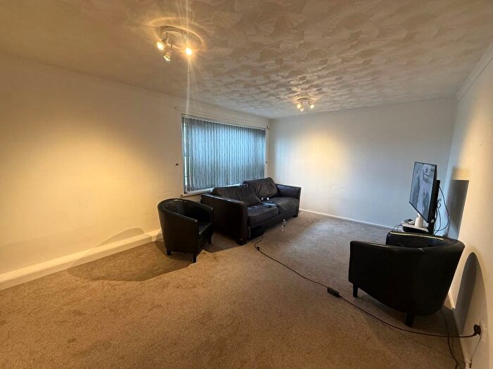 2 Bedroom Flat For Sale In Tweed Close, Peterlee, Peterlee, SR8
