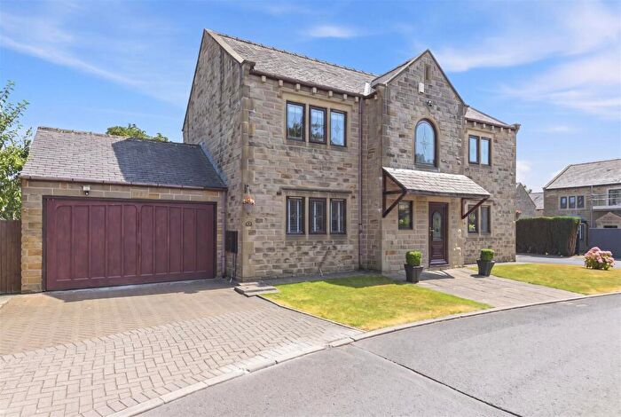 6 Bedroom Detached House For Sale In Green Hall Park, Shelf, Halifax, HX3